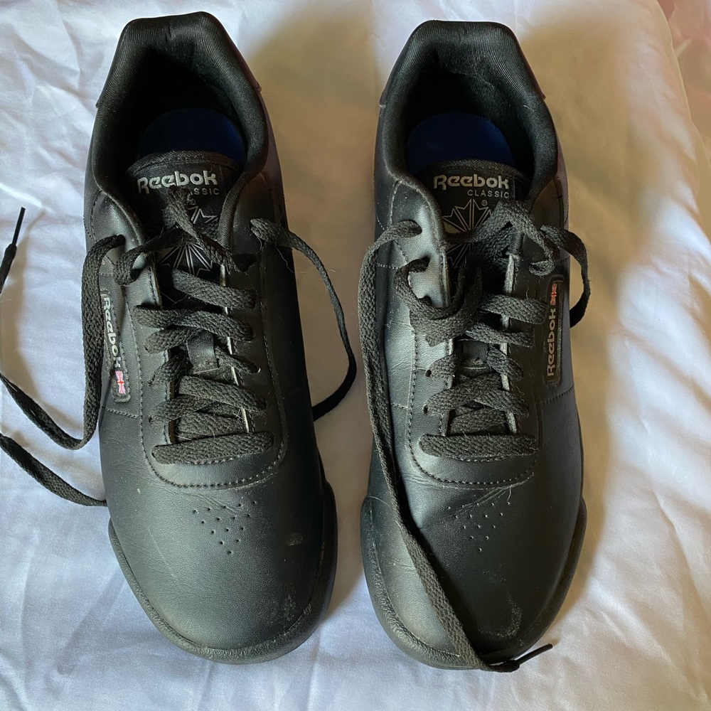 Women’s Reebok sneakers
